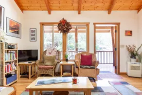 Cute, spacious rainforest cottage close to HVNP - Image 4