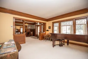 Short's Arts and Crafts Home - Image 3