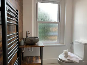 De Parys Serviced Flat in Bedford 4 - Image 5
