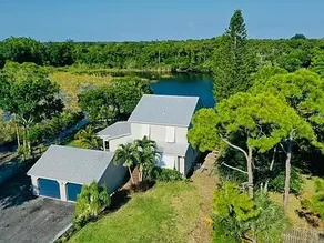 Modern Lakeview Oasis Close to the Coast - Image 4