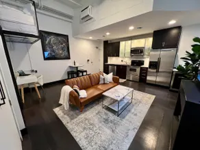 Stylish Downtown Grand Rapids with parking and fitness center - Image 3