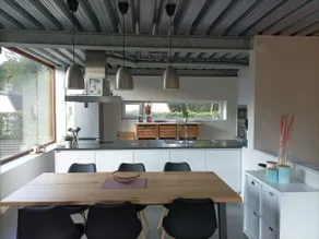 House in wooded area - Image 3