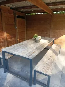 House in wooded area - Image 2