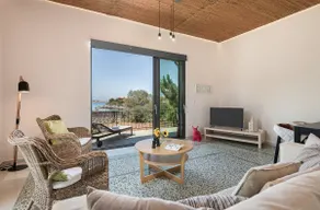 Myrtia Beach House - Image 4