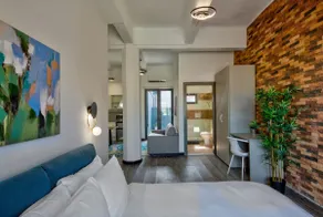 Luxury Studio with Terrace - Image 4