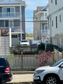 Beach Block Sea Escape~Free Street Parking~Linens - Image 4