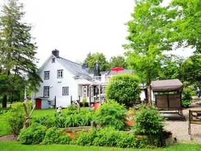 Large Family House Team Building & Spa - Image 3