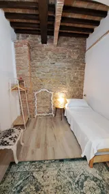 Charming house in Vinci's old town - Image 3