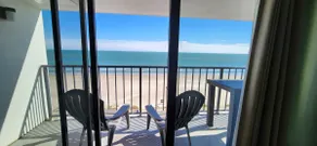 Beachfront 10th floor Stunning Views, Pool /Tennis - Image 2
