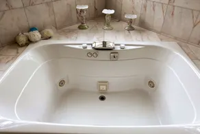 Breathtaking Carmel Penthouse Suite w/ Brad Pitt! - Image 4