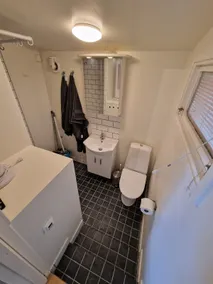 Delightful guest house with free parking - Image 5