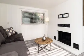 Cheerful 2 bedroom 1 and a half bath cottage. - Image 3