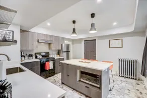 Cute 3BR Farmhouse, modern kitchen! walk to Brady - Image 5
