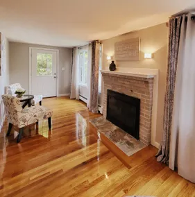 Waterfront 2 Bedroom on private cove in Salem NH. - Image 2