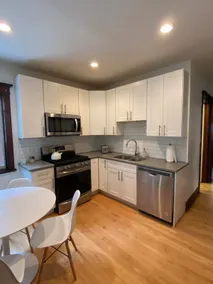 Clean and Comfy Updated Apt in Convenient Location - Image 3