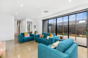 Curlewis Retreat; Sleeps 14, Pets welcome, Views - Image 5