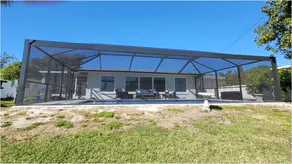 Pink Flamingo, Heart of Siesta 5 beds/Heated Pool - Image 5