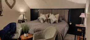 Y Llofft - Cosy Country Retreat in the Brecon Beacons - Image 5