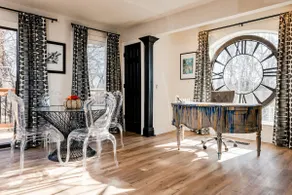 Art-Filled Upstairs Retreat • Cozy & Quiet - Image 3