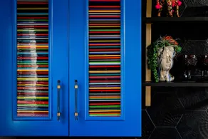 Art-Filled Upstairs Retreat • Cozy & Quiet - Image 4