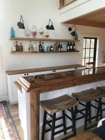 Adorable 2 bedroom guesthouse w/indoor fireplace - Image 2