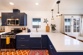 OB Spanish beach cottage w/ AC- 2 blks to beach - Image 3