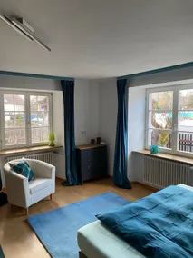 Private room with private bathroom and private entrance - Image 2