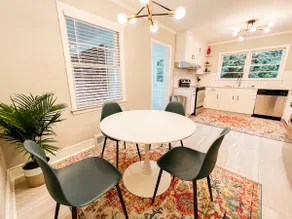 ★ Just Renovated! ❤ Comfortable Modern Oasis ★ - Image 2