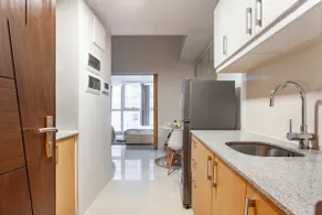 Lovely 1 Bedroom City View in Uptown BGC - Image 5
