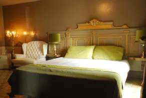 Cozy home on a vineyard - Image 3
