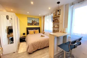 Paris Homestay of Happyness - Image 5