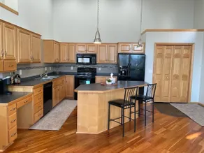 The Loft on Main - Image 3