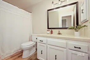 Quiet 3 bed 2 bath home close to everything! - Image 3