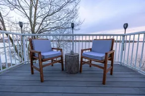 Riverfront Townhome w/ Panoramic Deck Views - Image 4