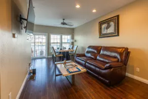 Riverfront Townhome w/ Panoramic Deck Views - Image 3