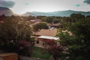 Private Home in NE ABQ! No cleaning fee - Image 4