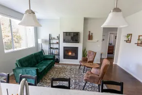 Plumberry Cottage in Charming Neighborhood - Image 2