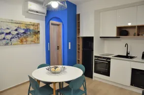 Luxurious City Apartment with Sea View - Lite Blue - Image 3