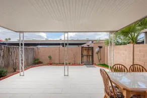 Beautiful Townhome with 2 Master Bedrooms - Image 5