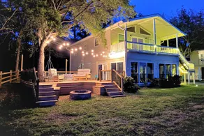 Lux Lake Getaway! 2 King Beds-Firepit-Cowboy Pool - Image 5