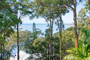 Lake Views of Pacific Ocean - Image 4