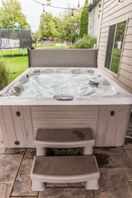 Spacious family friendly, hot tub, bar 5bed/3bath - Image 5