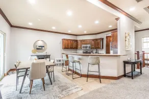 Spacious family friendly, hot tub, bar 5bed/3bath - Image 2
