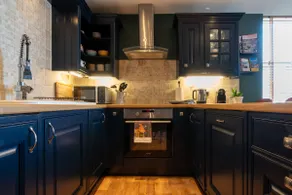 Elegant stylish home in historic town centre sleeps 3 - Pass the Keys - Image 5