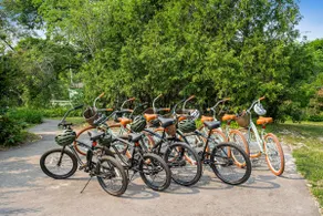 Near Restaurants, Ski Hills, Shopping & Bike Path! - Image 4