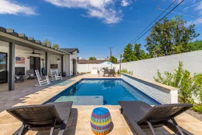 ARCADIA NEW BUILD-5 BED/4.5 BATH-PRIME LOCATION - Image 2