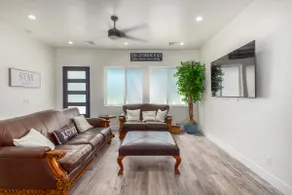 ARCADIA NEW BUILD-5 BED/4.5 BATH-PRIME LOCATION - Image 3