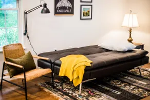 Private Guesthouse—serene & conveniently located! - Image 4