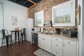 Studio in the heart of Downtown Pilot Mtn - Image 3