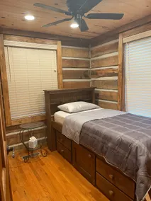 Fully remodeled cabin, next to Walls of Jericho - Image 4